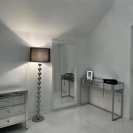 Schickes Einfamilienhaus Hotel *